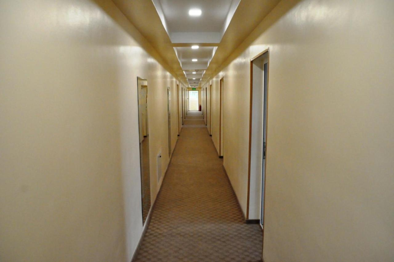 Hotel Andrei Cîmpia Turzii Exterior foto